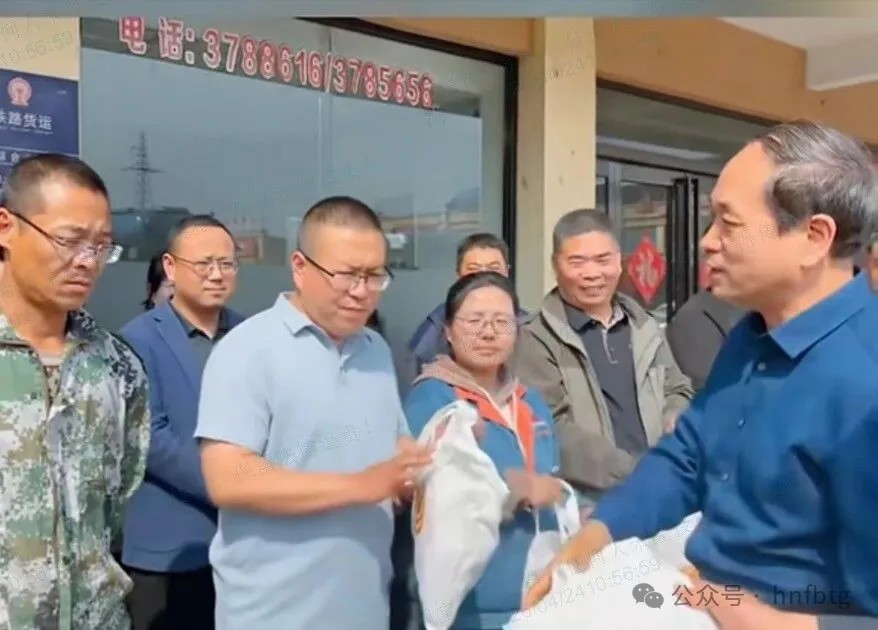 栗强云到开云官方网页-开云（中国）
物流园走访慰问货运司机